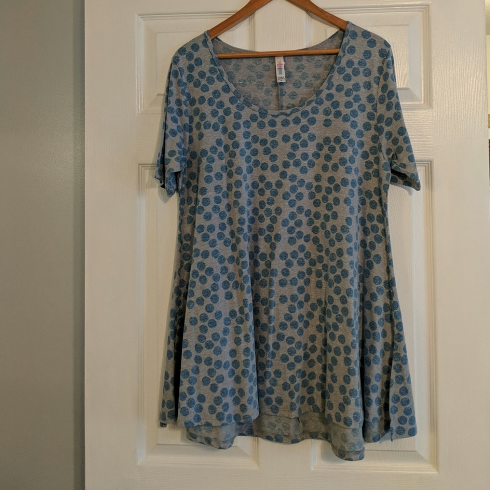 EUC lularoe perfect t (tunic)